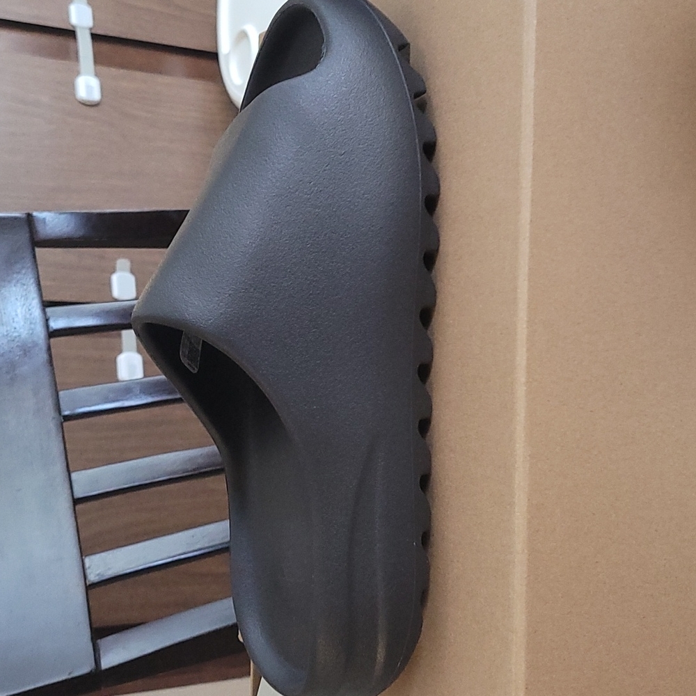 Yeezy Slide
